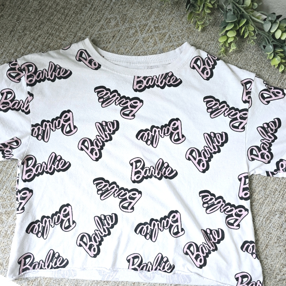 Barbie tshirt youth large | white pink black | cropped